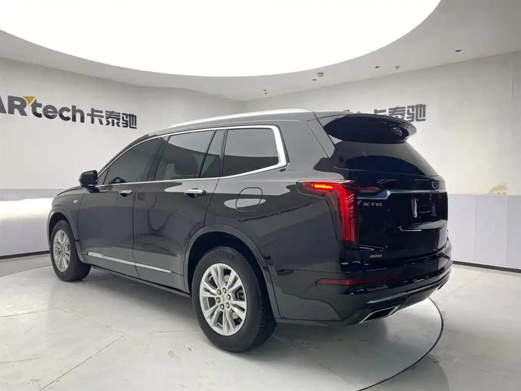 Cadillac XT6 2021 2.0T мест