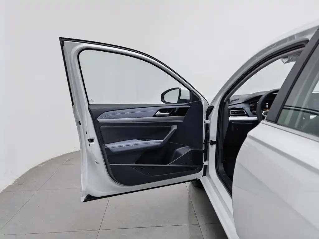 Volkswagen Lavida — миниатюра 8