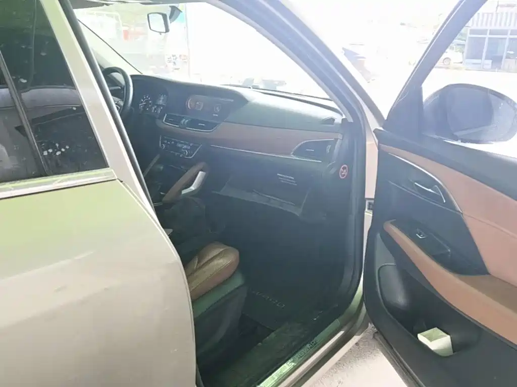 Borgward BX7 — миниатюра 9
