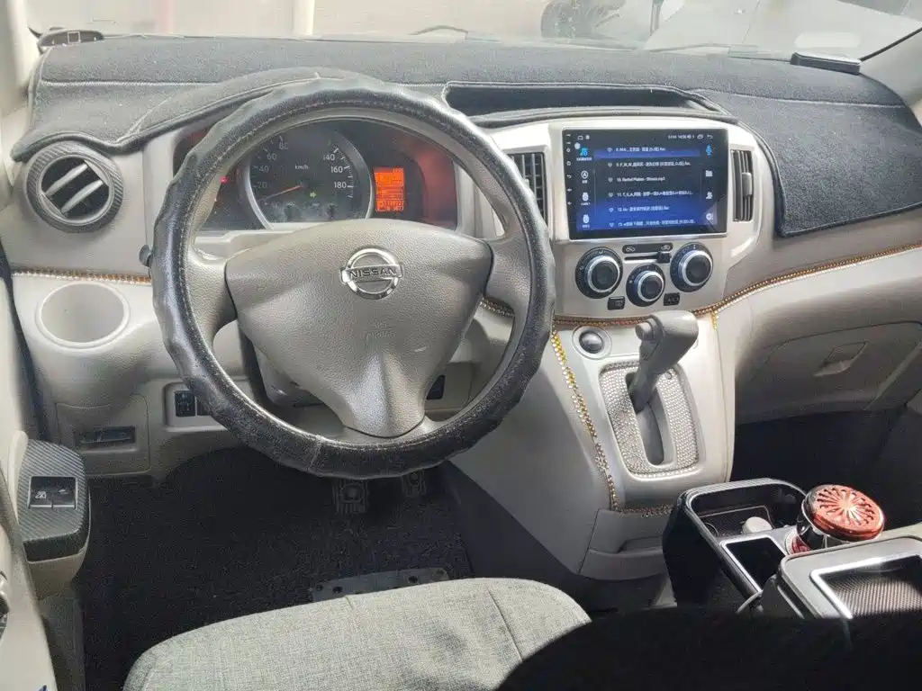Nissan NV200 — миниатюра 10