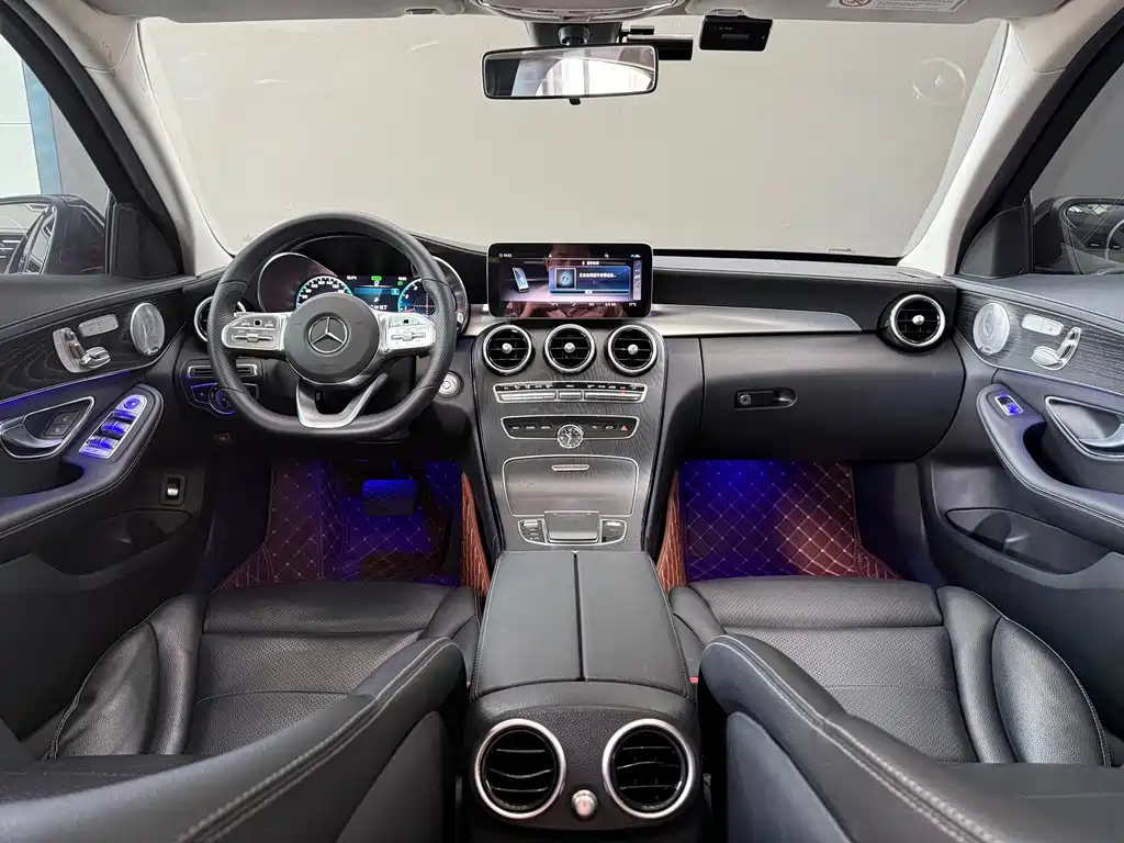 Mercedes-Benz C-Class — миниатюра 13