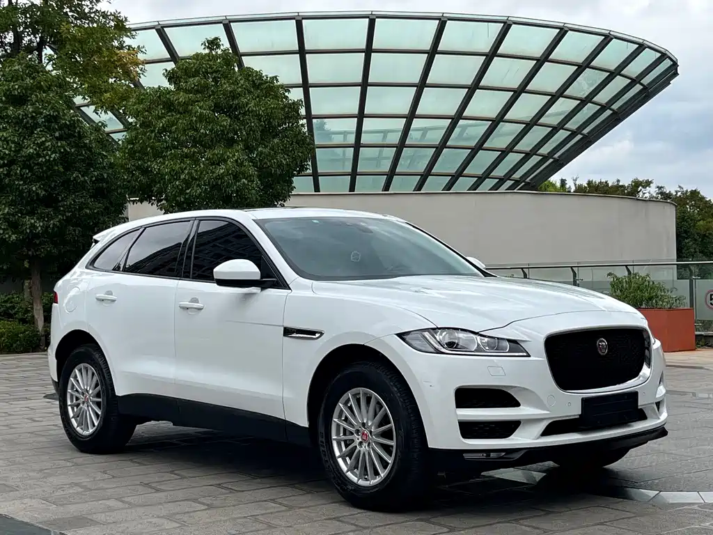 Jaguar F-PACE — миниатюра 3