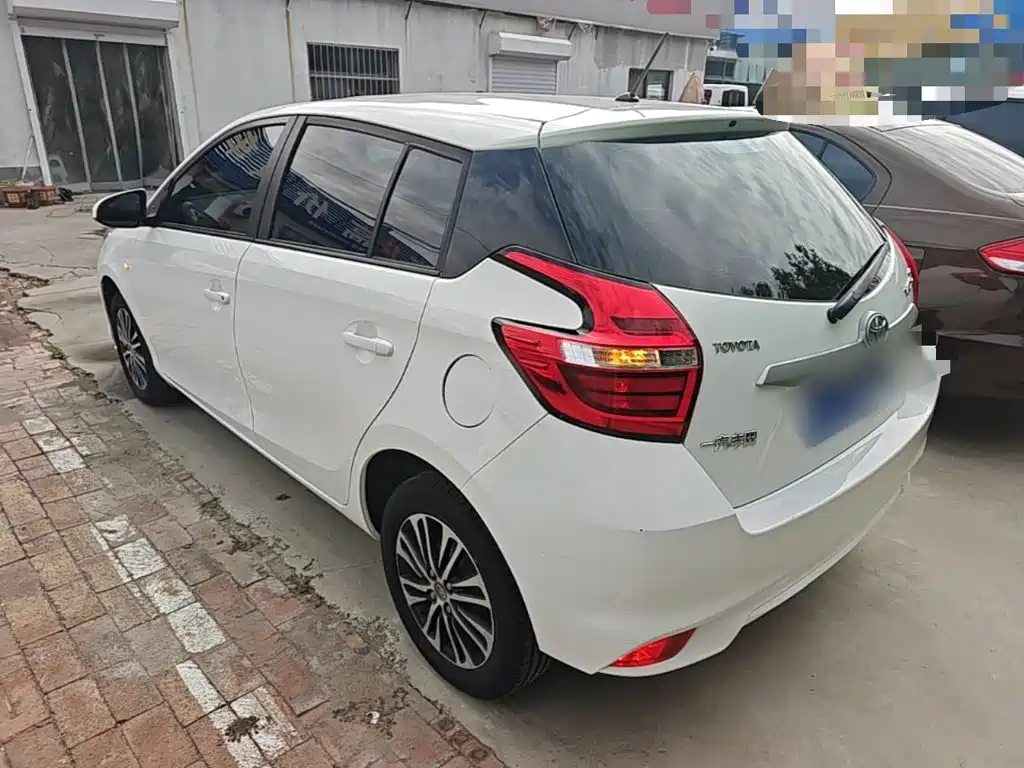 Toyota Vios FS — миниатюра 5