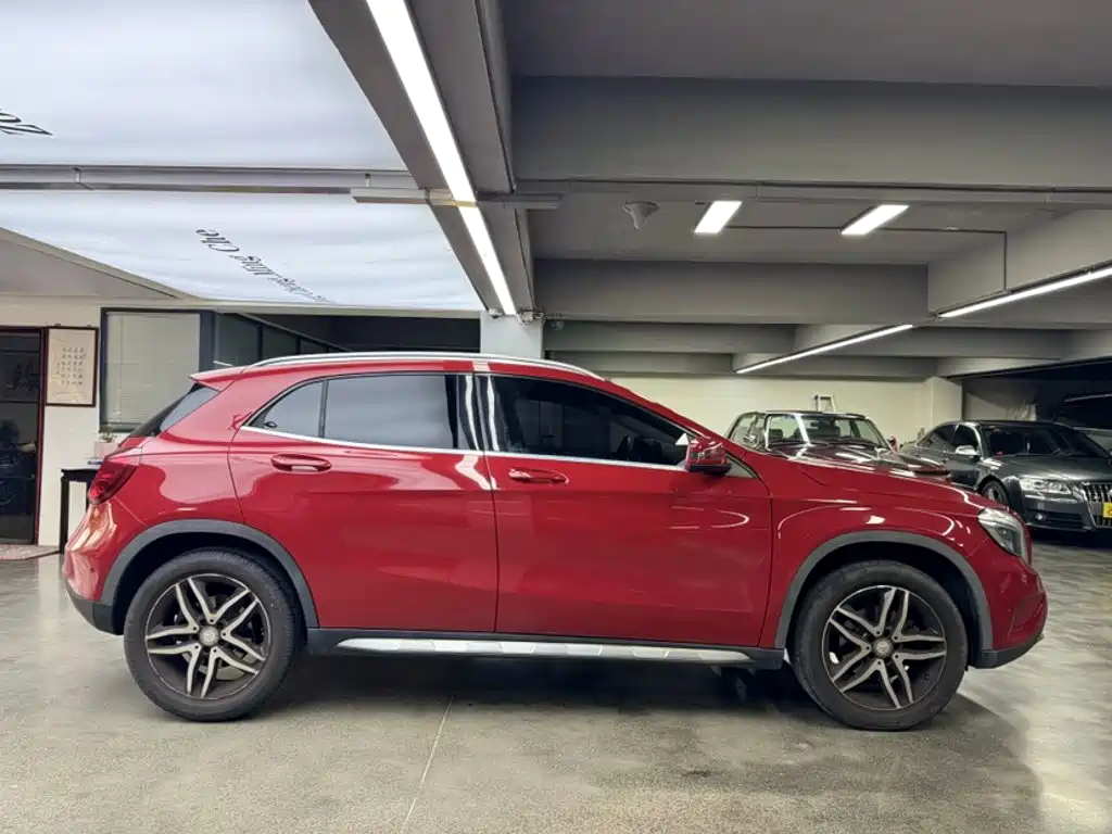 Mercedes-Benz GLA 2016 GLA 200 Fashion