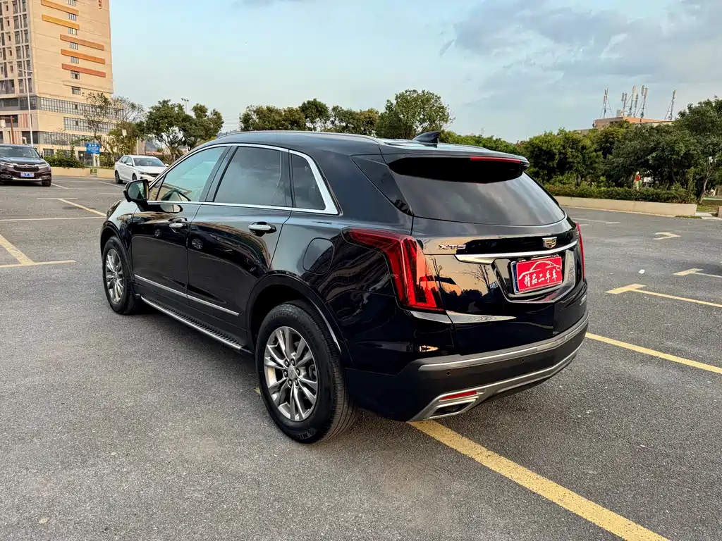 Cadillac XT5 — миниатюра 6