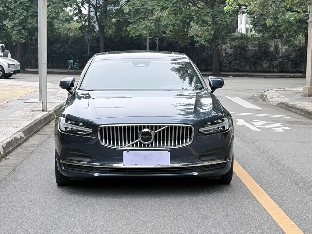 Volvo S90 — миниатюра 2
