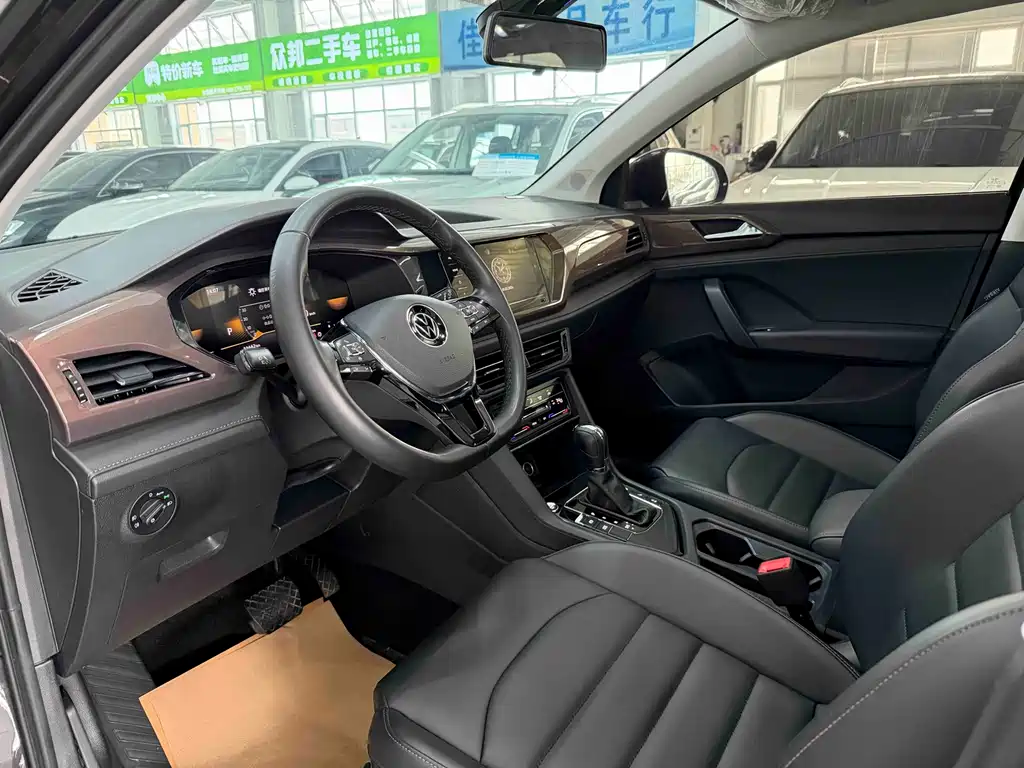 Volkswagen Tharu 2022 280TSI Luxury