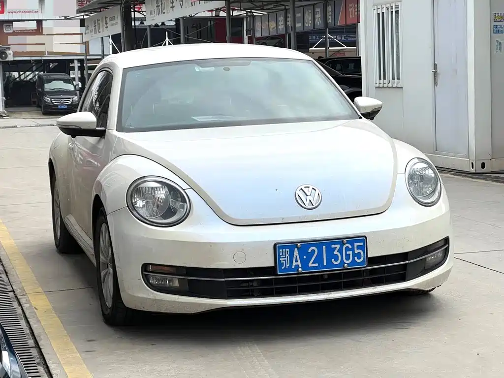 VOLKSWAGEN BEETLE