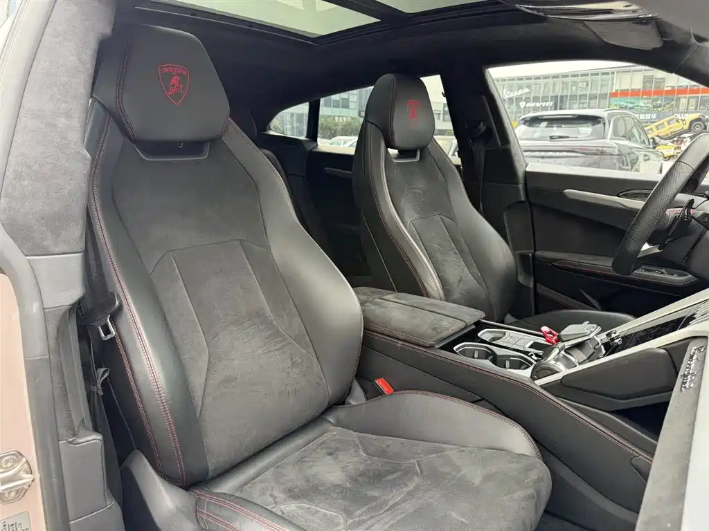 Lamborghini Urus — фотографии объявления, Фото 28