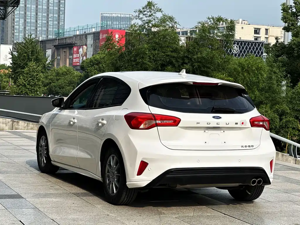 Ford Focus — миниатюра 4