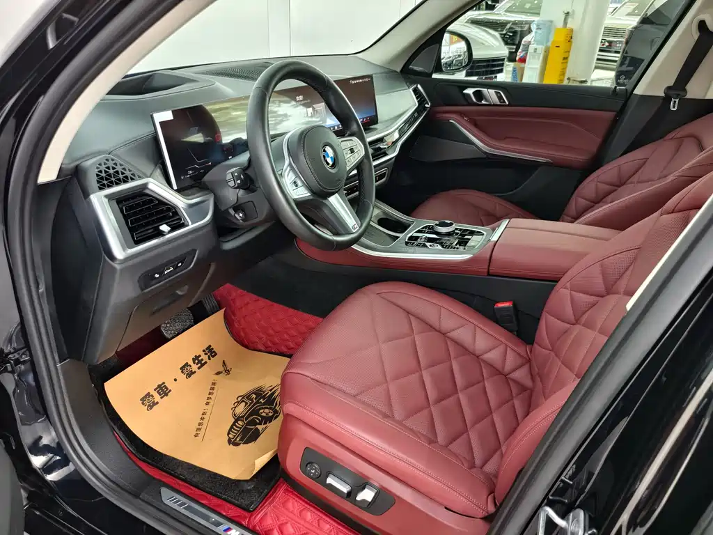 BMW X5 2023 xDrive 30Li Premium M Sport