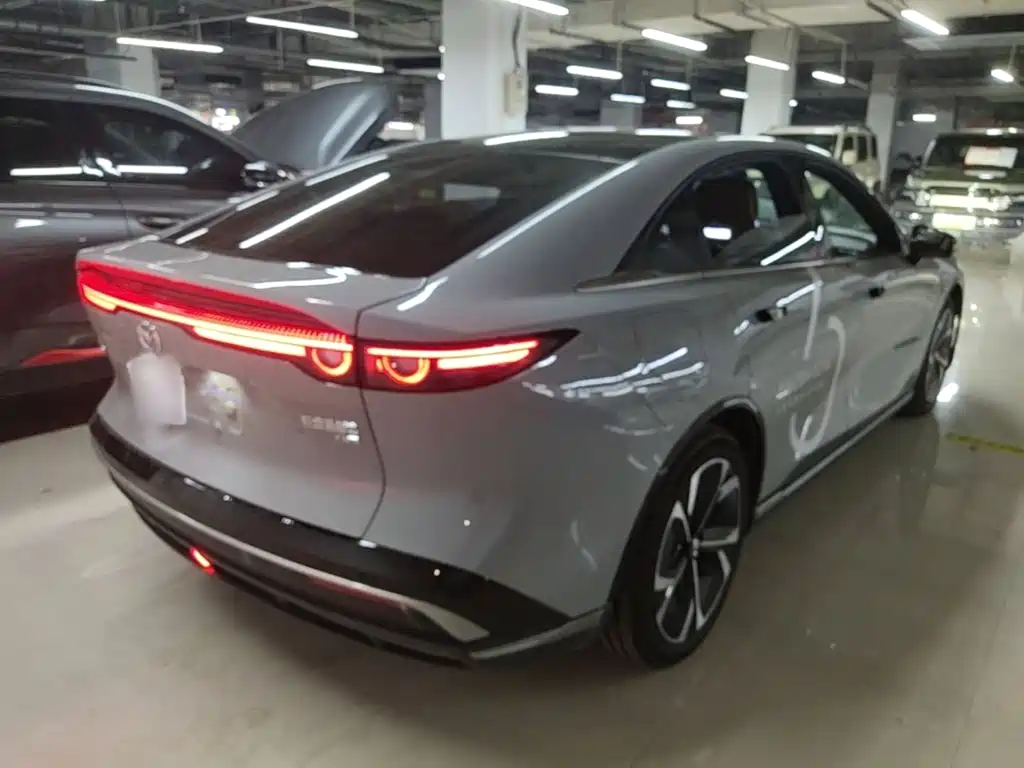 Mazda EZ-6 — миниатюра 7