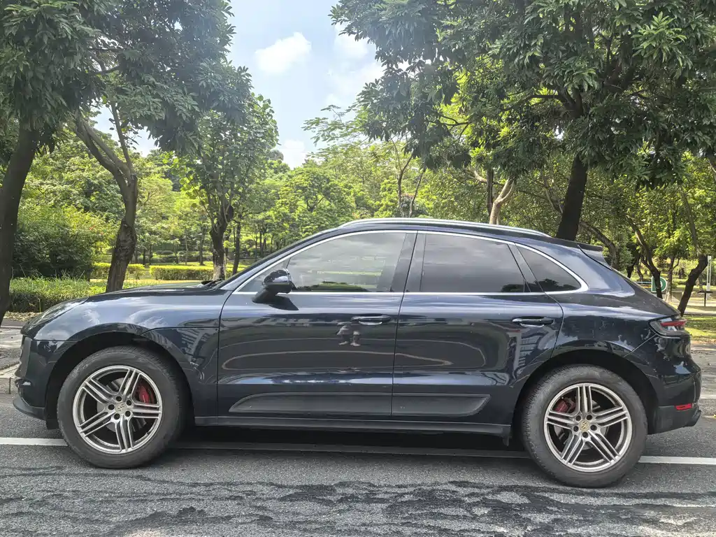 Porsche Macan — миниатюра 10