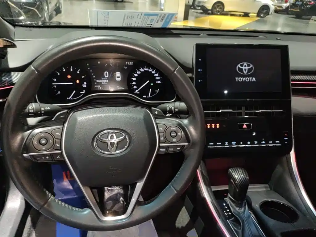 Toyota Avalon — миниатюра 10