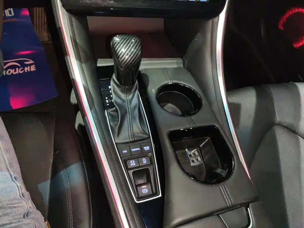 Toyota Avalon — миниатюра 14