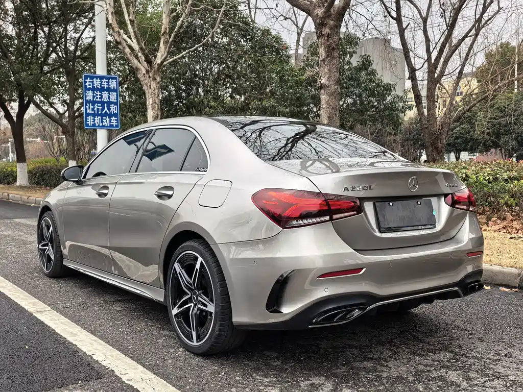 MERCEDES-BENZ A CLASS