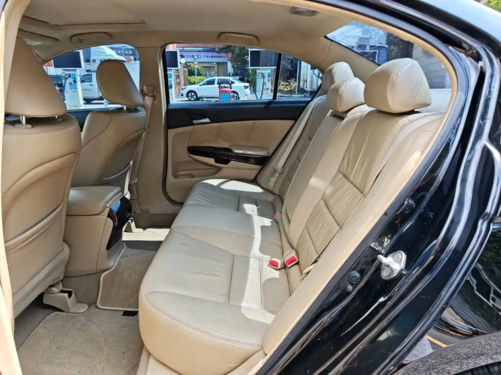 Honda Accord — миниатюра 23
