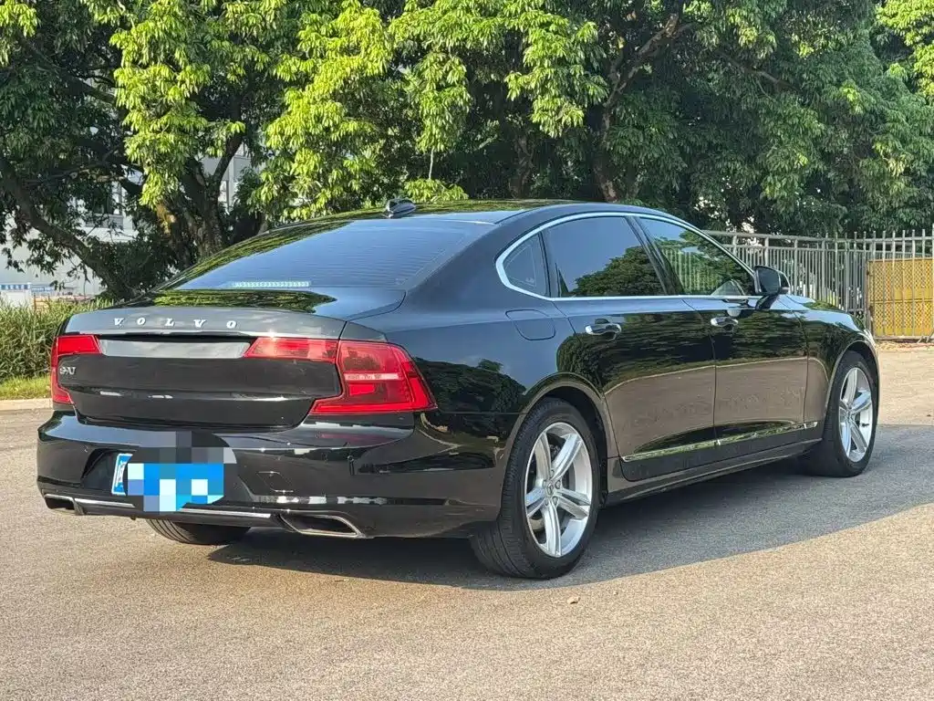 Volvo S90 — миниатюра 7