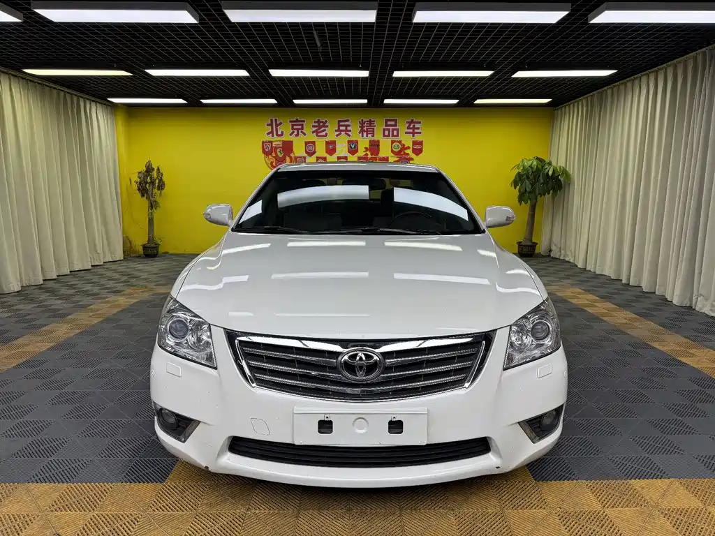 Toyota Camry — миниатюра 2