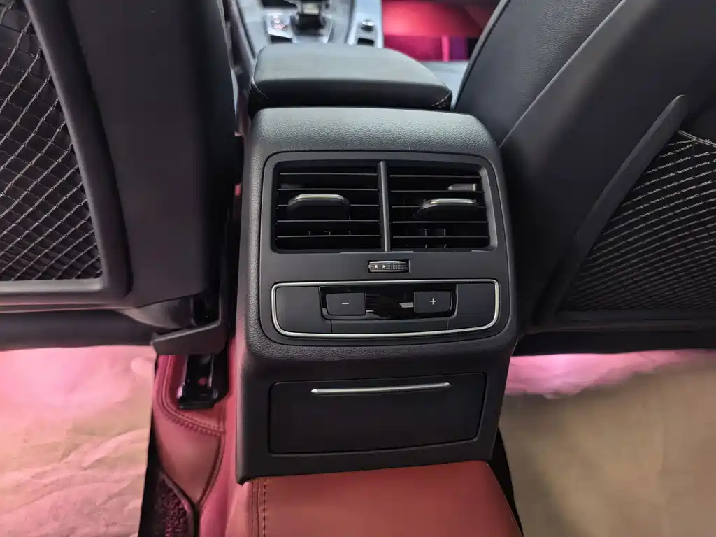 Audi A4L — миниатюра 12