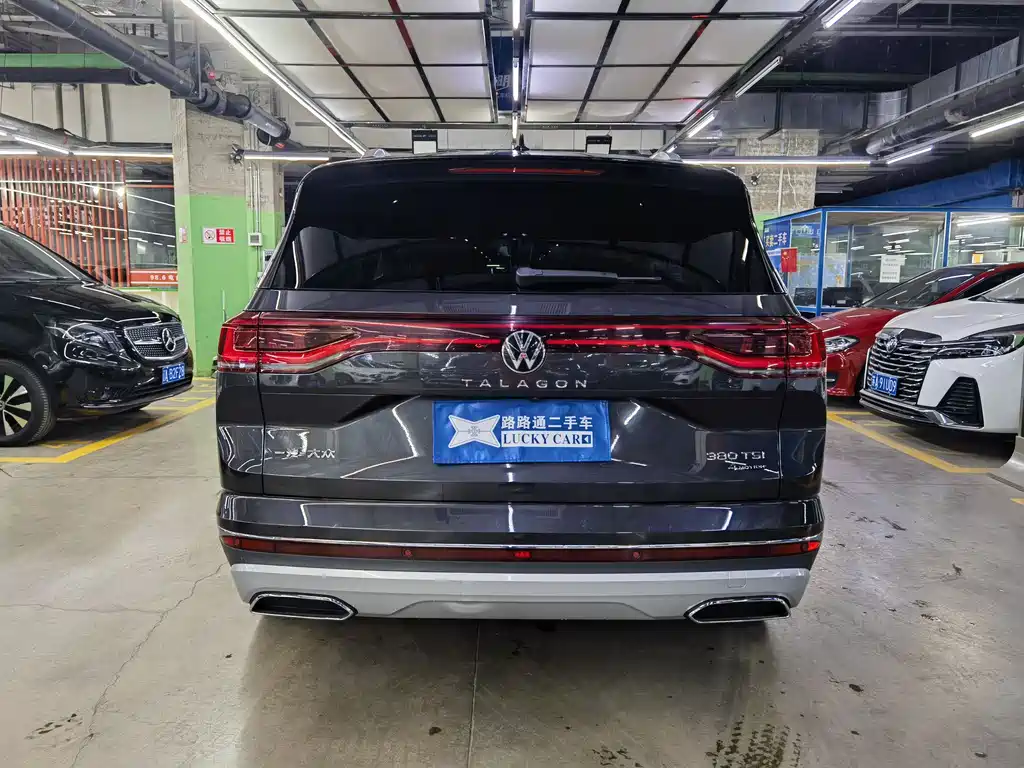 Volkswagen Viloran 2022 380TSI Luxury Pro 6 мест