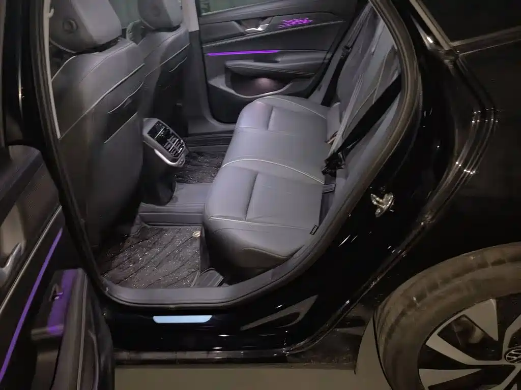 Volkswagen Passat — миниатюра 18