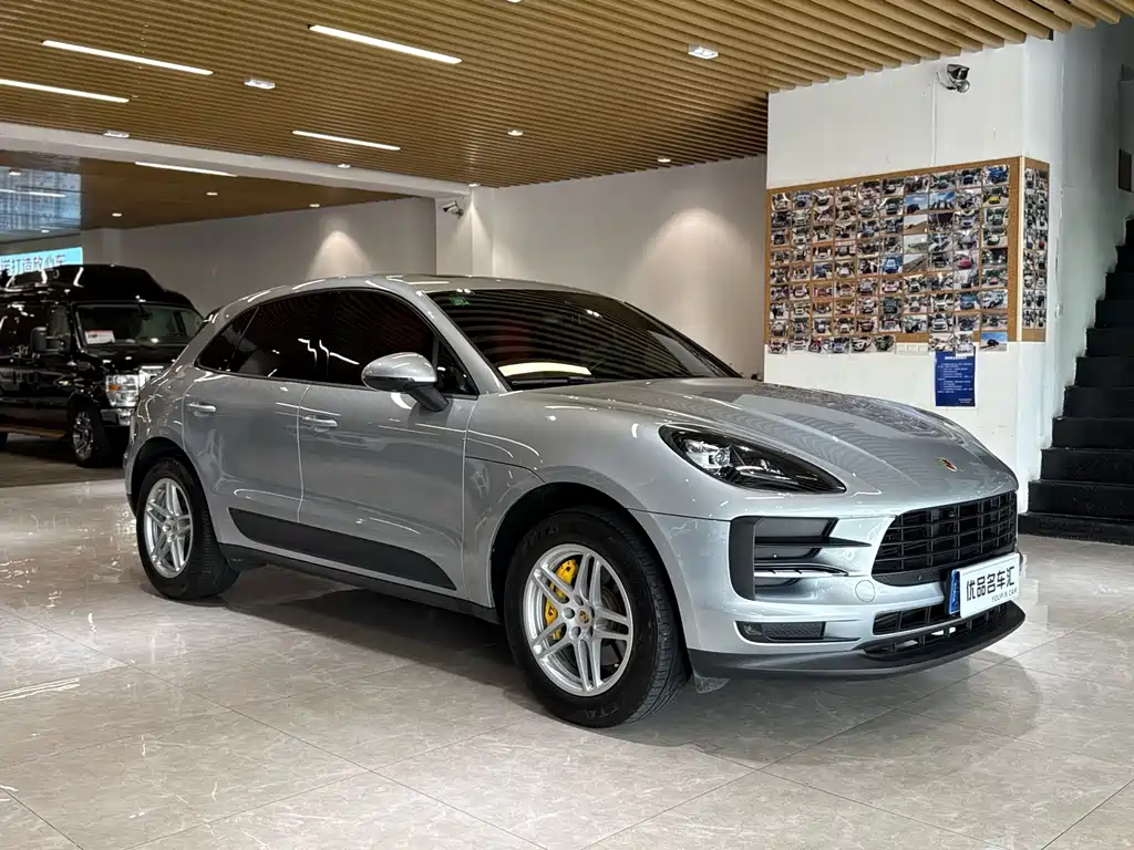Porsche Macan — миниатюра 3