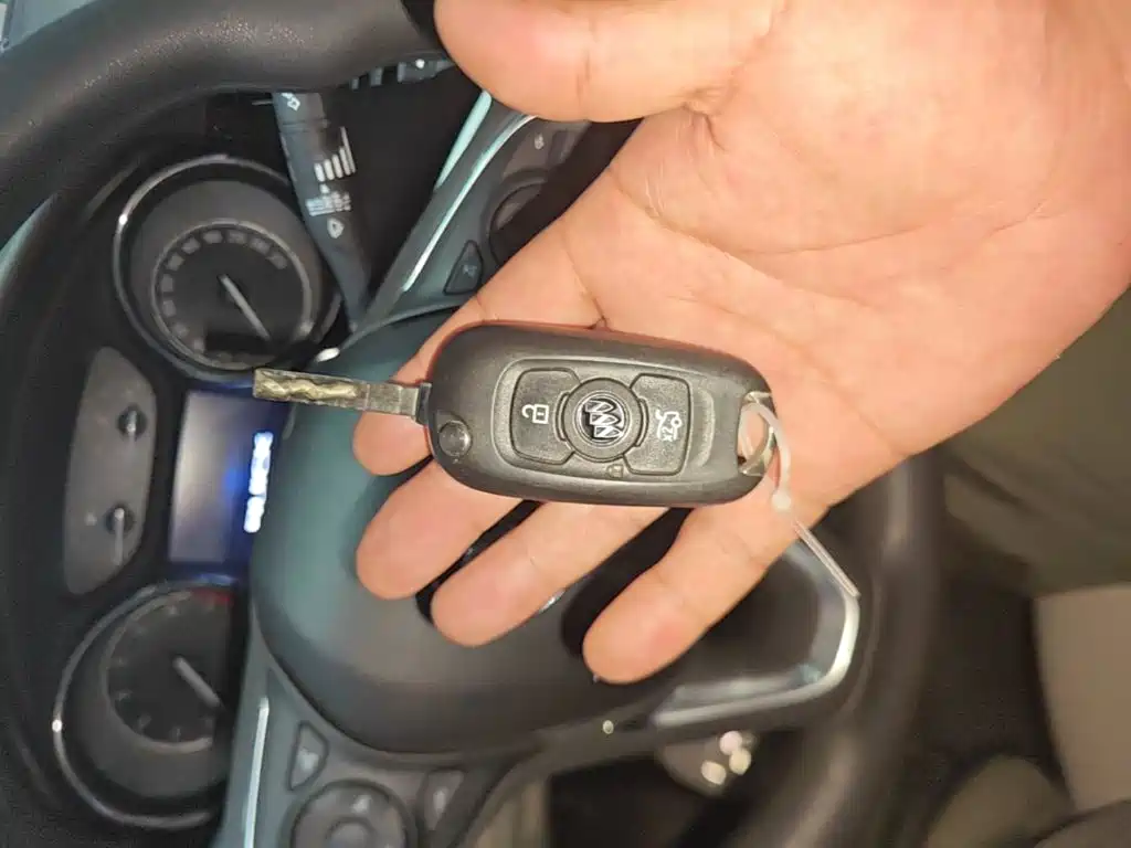 Buick Verano — миниатюра 9