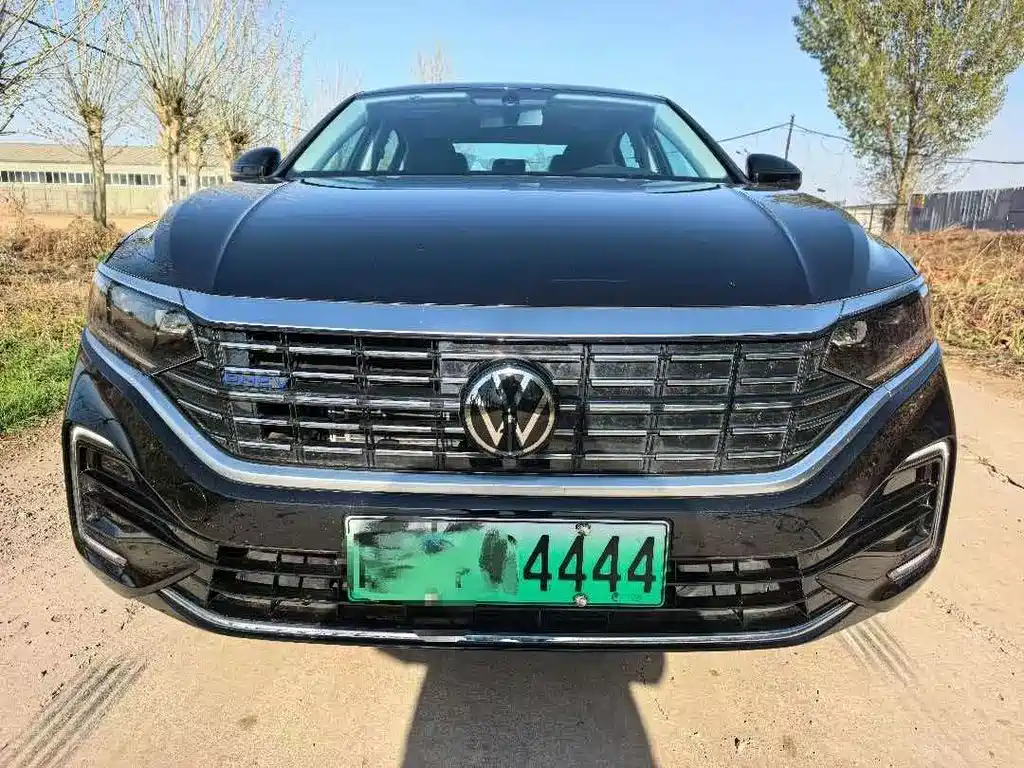 Volkswagen Passat 2025 430PHEV