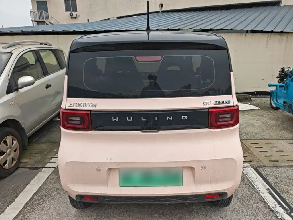 Wuling MINIEV — миниатюра 6
