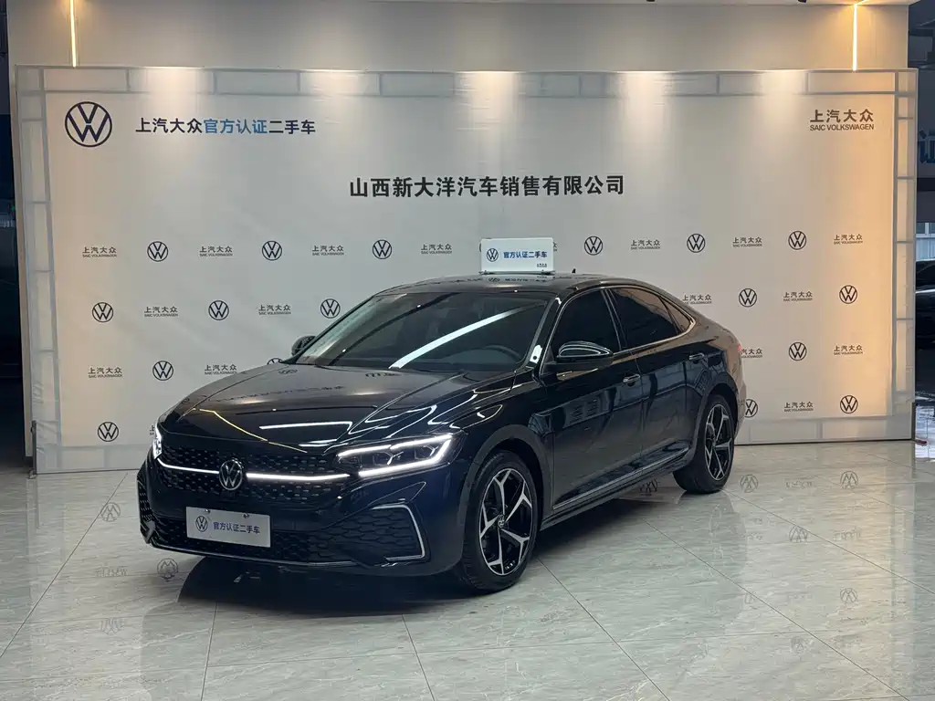 Volkswagen Passat 2024