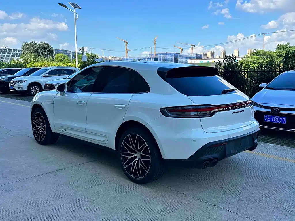 Porsche Macan — миниатюра 5