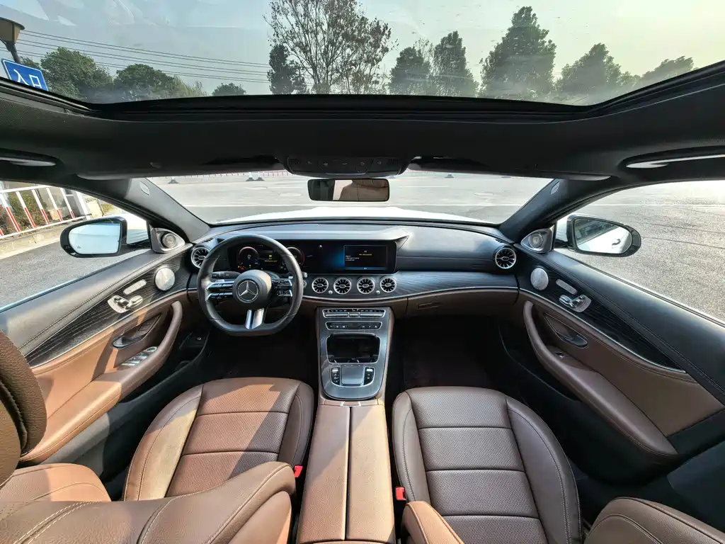 MERCEDES-BENZ E CLASS