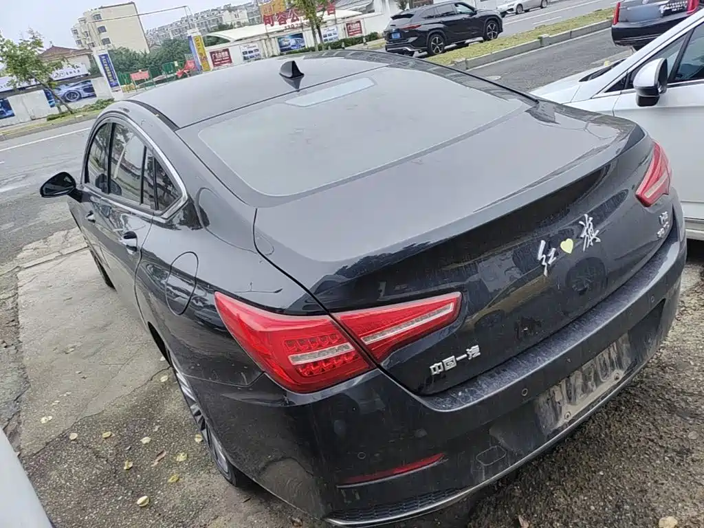 Hongqi Hongqi H5 — миниатюра 5