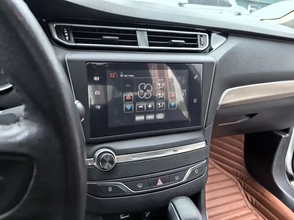 Peugeot 408 — миниатюра 19