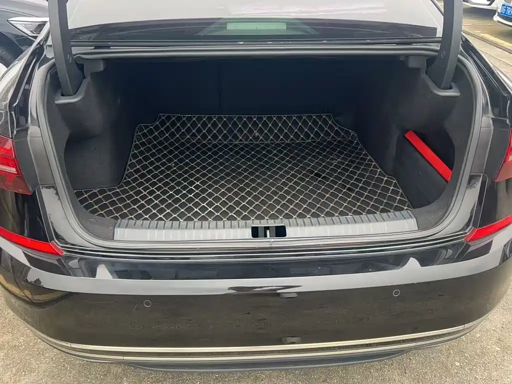 Volkswagen Passat — миниатюра 4