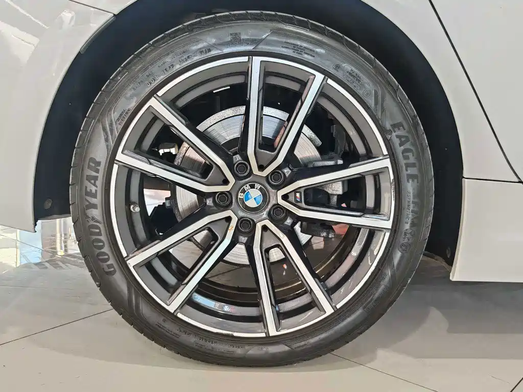 BMW 3 Series 2022 — фото 13