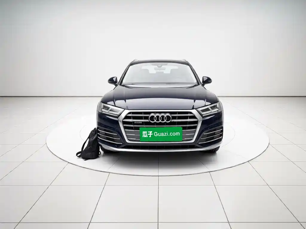 Audi Q5L — миниатюра 2