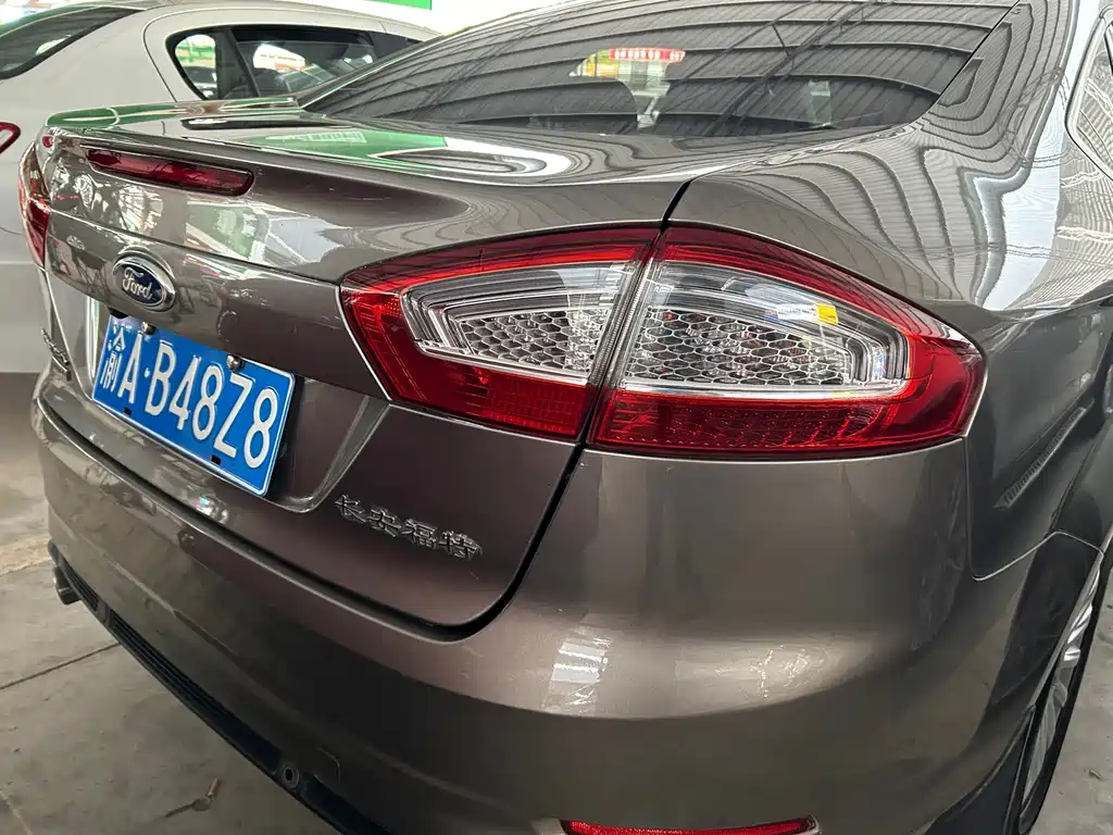 Ford Mondeo Zhisheng — миниатюра 8