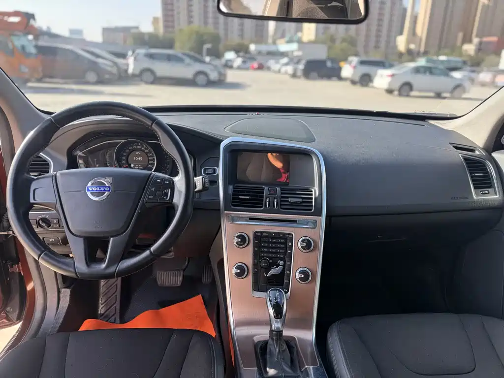 Volvo XC60 — миниатюра 5