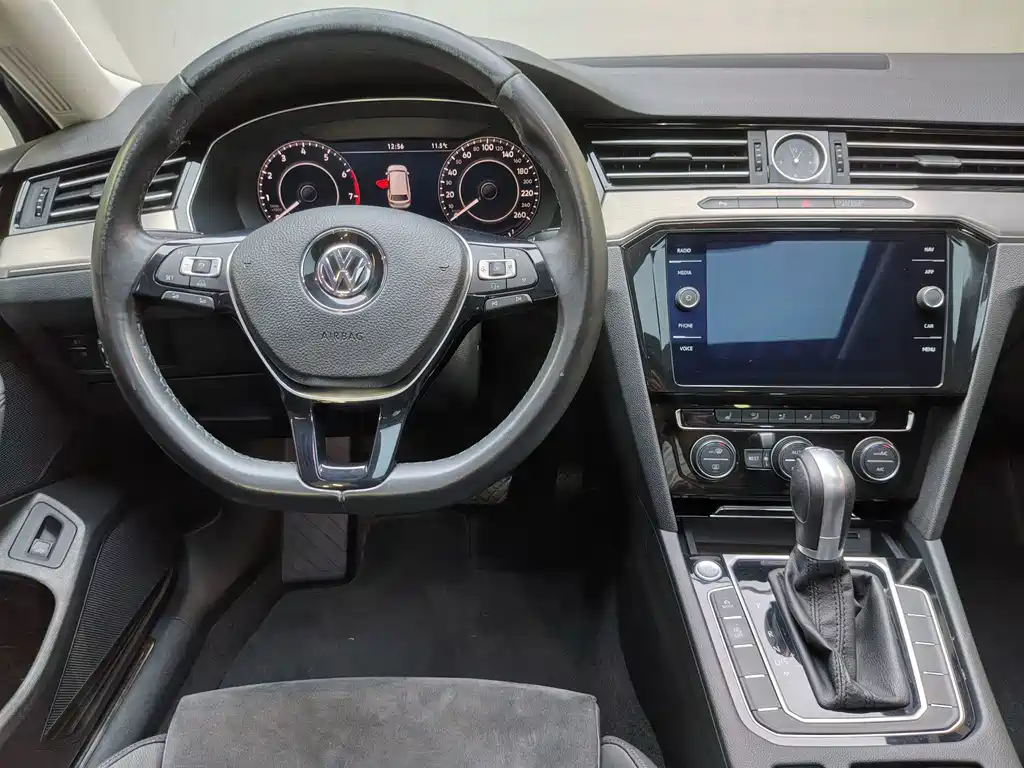 Volkswagen Viloran — миниатюра 8