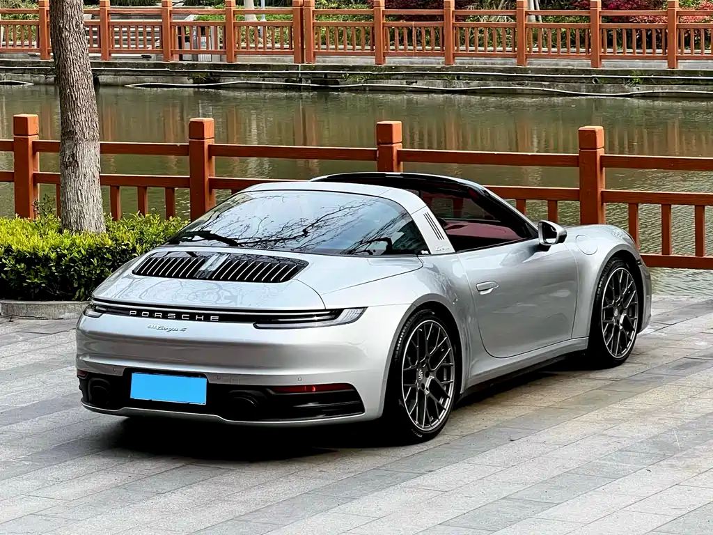 Porsche 911 2023 Targa 4 3.0T