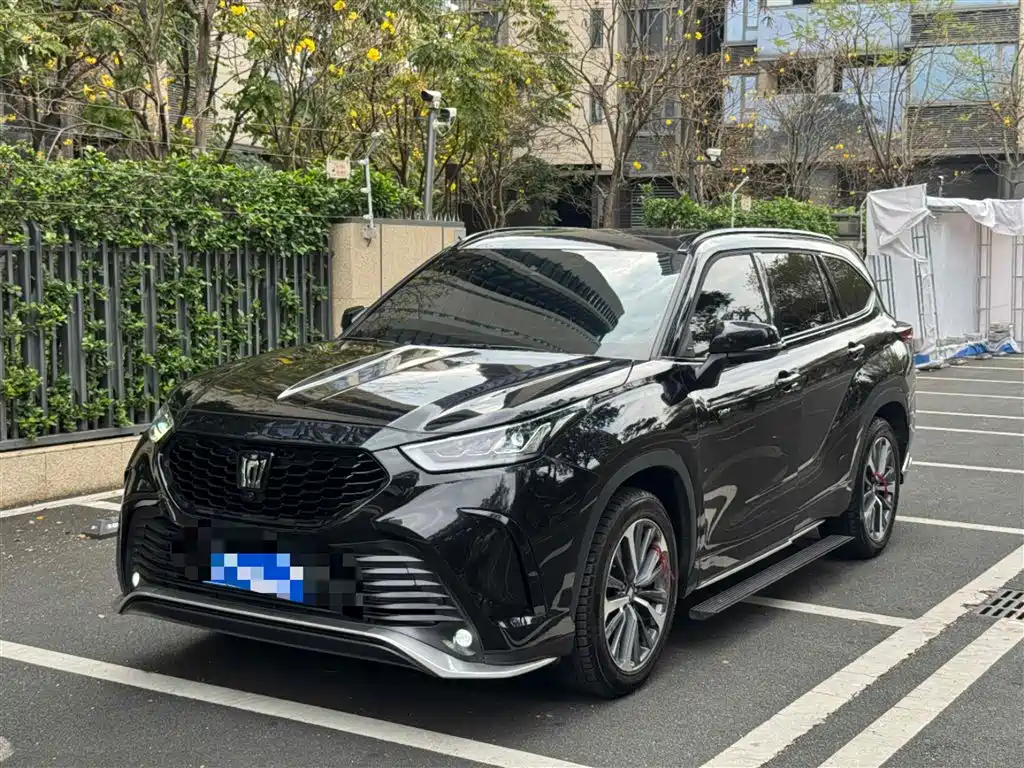 TOYOTA CROWN LUFANG