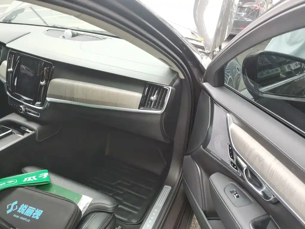 Volvo S90 — миниатюра 19