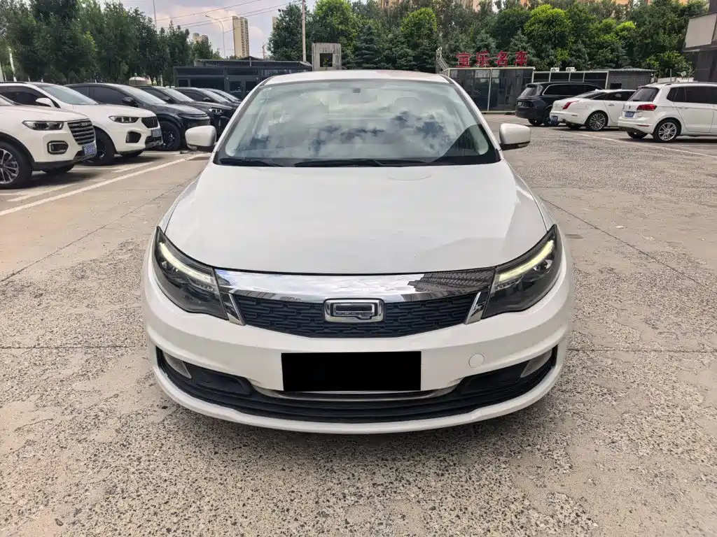 Qoros Qoros 3 — миниатюра 2