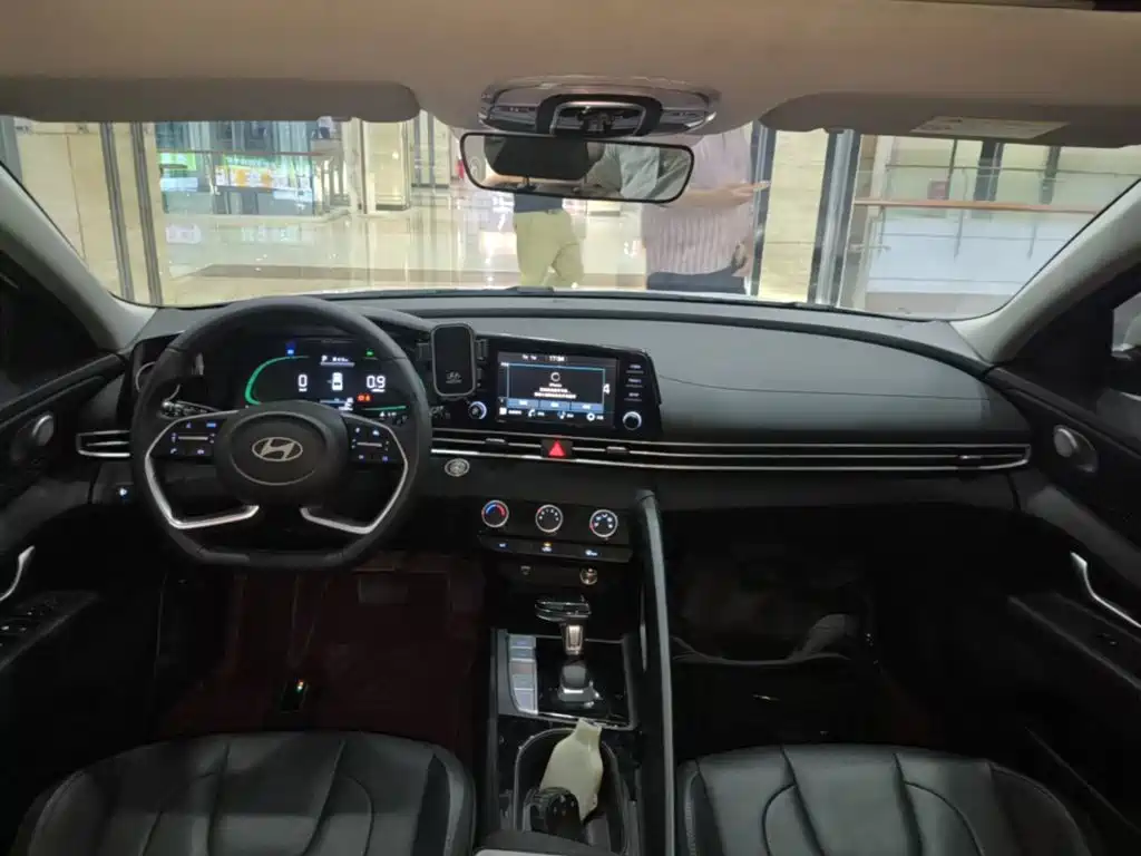 Hyundai Elantra 2023 1.5L CVT GLX Elite