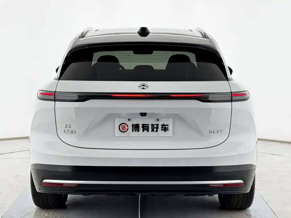 NIO ES6 — миниатюра 10