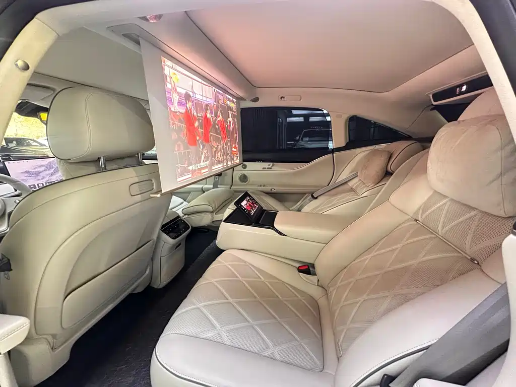 AITO ENJOY THE WORLD S9