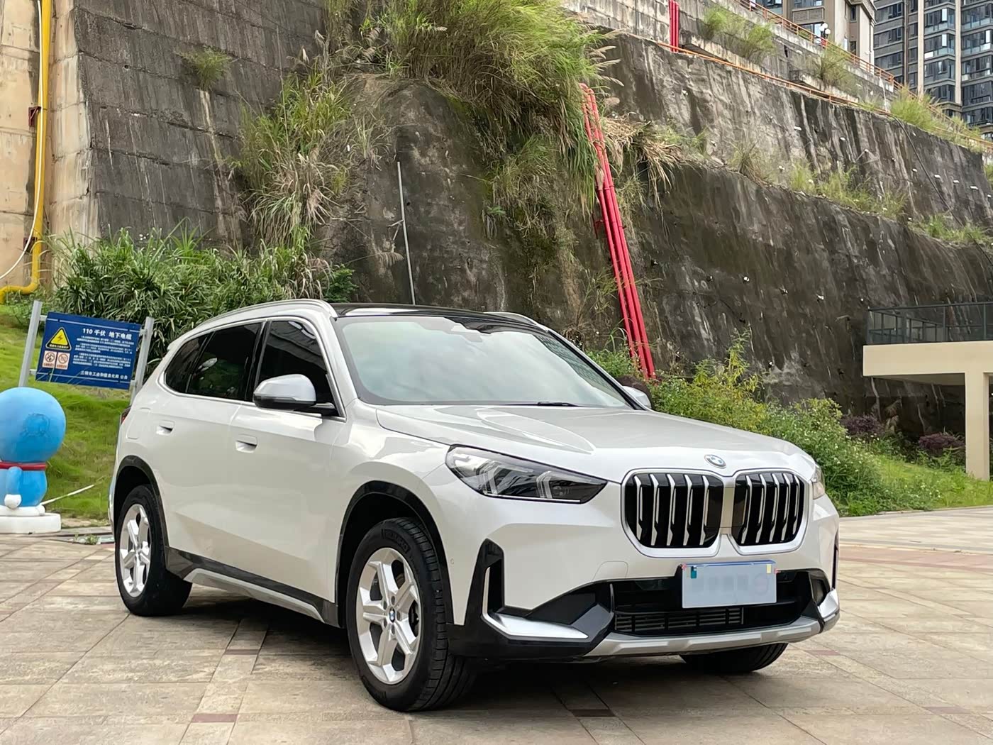 BMW X1 1.5 л 2024 г. Белый, пробег 21000 км