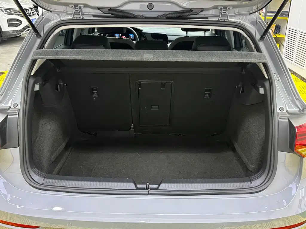Volkswagen Golf — миниатюра 18